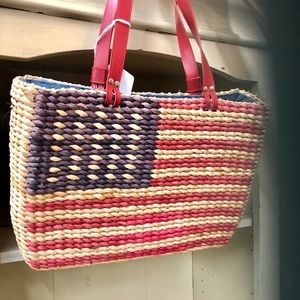 ✨Americana rattan/antique American Flag Purse✨